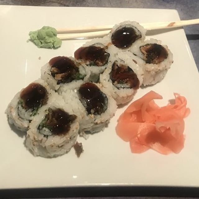 Salmon Skin with Scallion Roll.